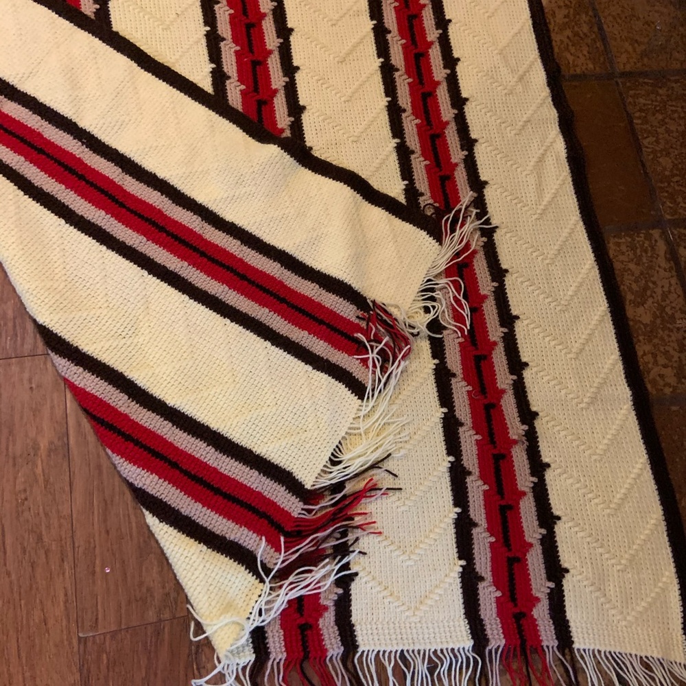 Vintage acrylic throw afghan with southwest/Aztec style 60” x 64” - Picture 5 of 8